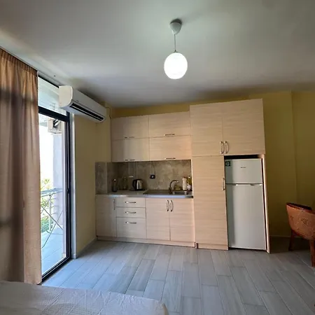 Calme A Shengjin Apartamento *